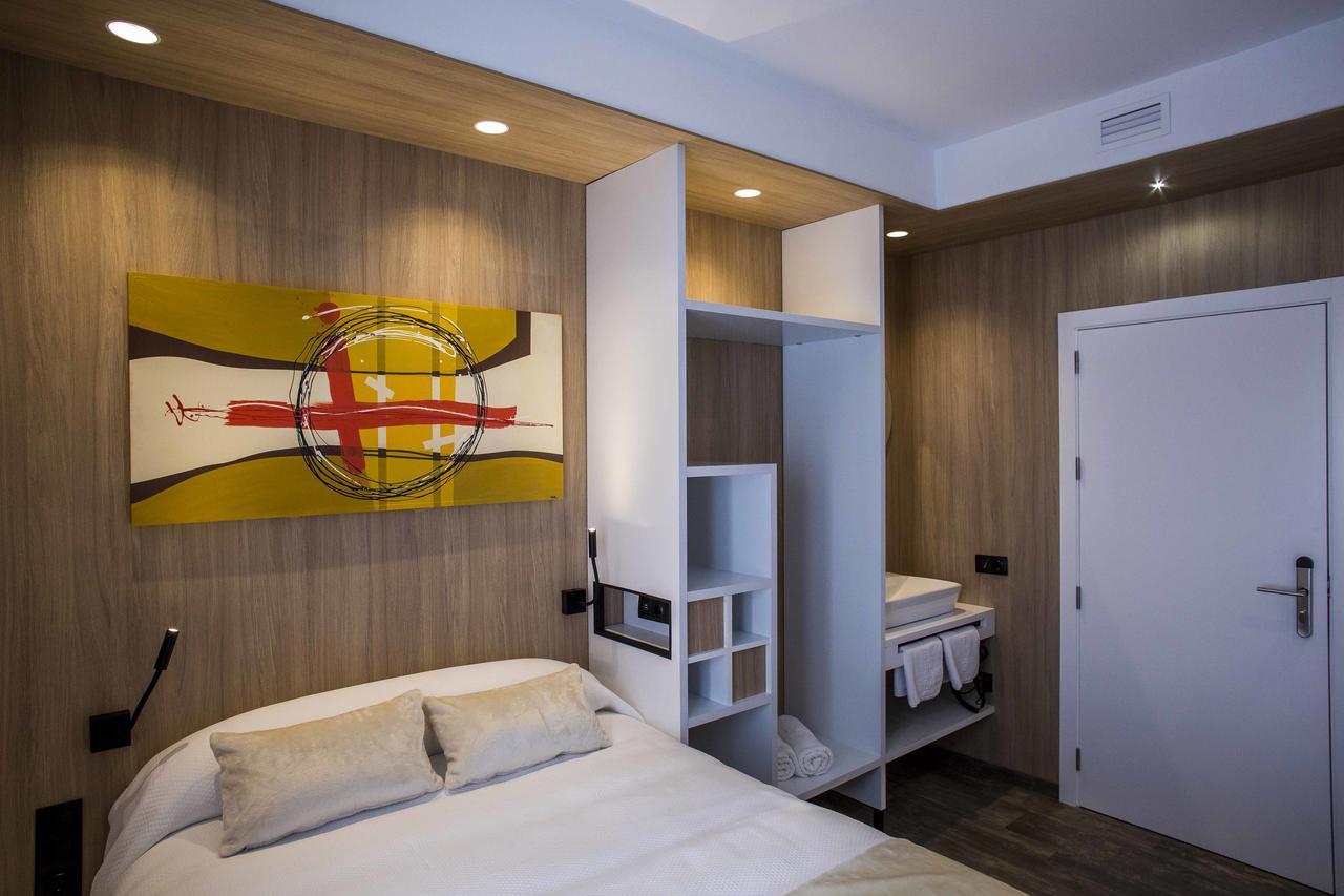 Hostal Sevilla Santa Justa - Adults Only Extérieur photo
