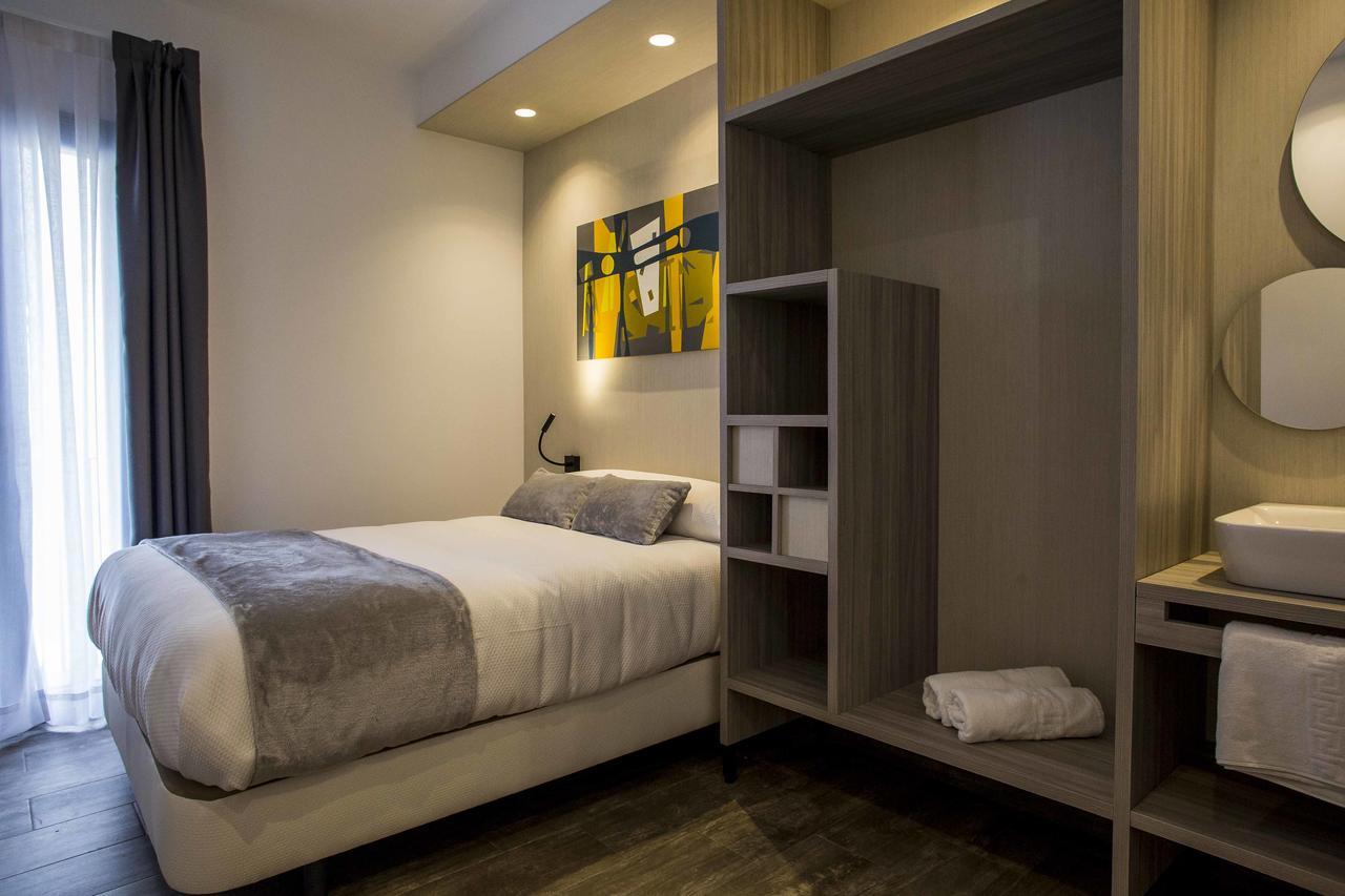 Hostal Sevilla Santa Justa - Adults Only Extérieur photo